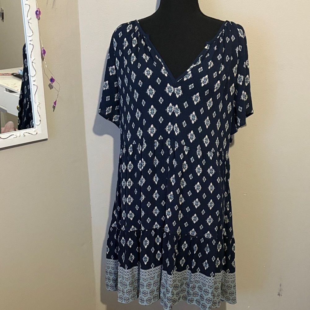 Knox Rose Navy Printed V-Neck Tunic with Contrasting Hem